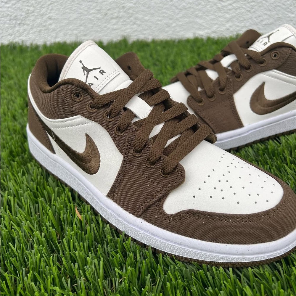 Jordan 1 womens size 10 brand new! Mens size 8.5